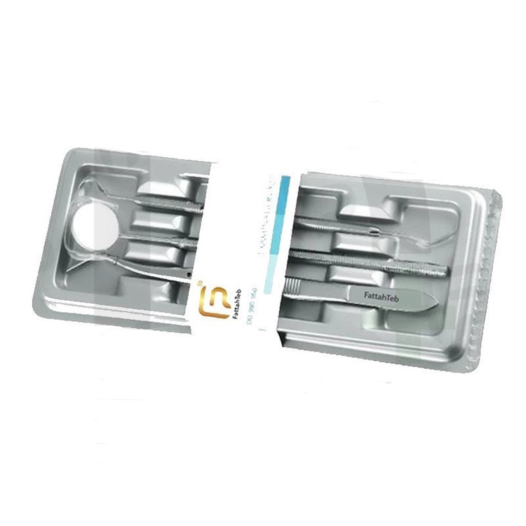 پنس دندانپزشکی فتاح طب در حال گرفتن پلتهای پنبه (Cotton Pellets)