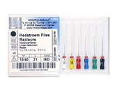 اسپریدر Revo Spreader NiTi میکرومگا در حال تراکم گوتاپرکا در کانال ریشه منحنی.