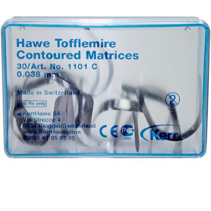 تصویر دندان خلفی با نوار ماتریکس کانتور شده کر هاوه که دیواره پروگزیمال را بازسازی میکند.