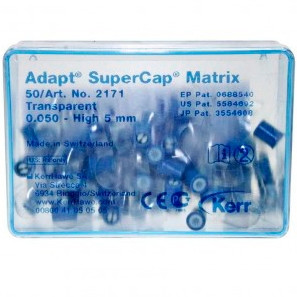 تصویر دندان خلفی تحت ترمیم کلاس II با استفاده از ماتریس شفاف Adapt SuperCap و کلید SuperLock