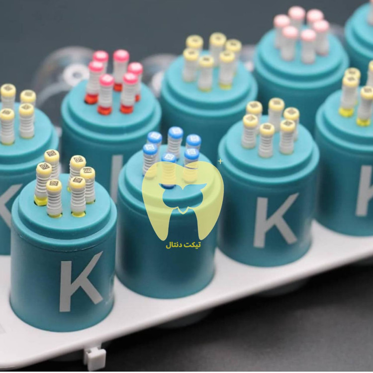 دستگیره فایل K File با کدگذاری رنگی استاندارد ISO (مثل بنفش برای سایز ۱۰) برای تشخیص سریع سایز.